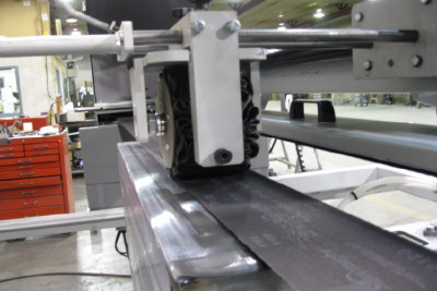 Stroke Sander with vertical movement axis arms